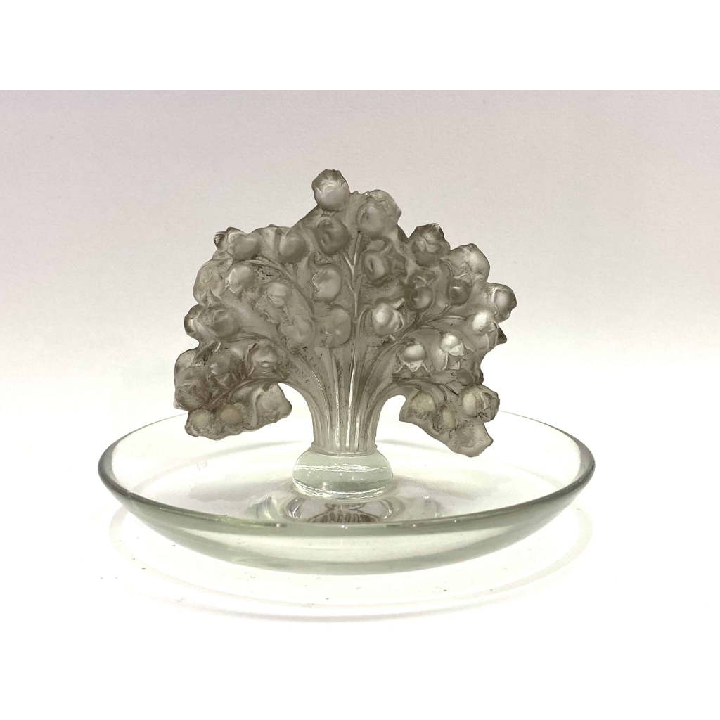 Cendrier Baguier « Muguet » verre blanc patiné gris de René LALIQUE | Biron ||||