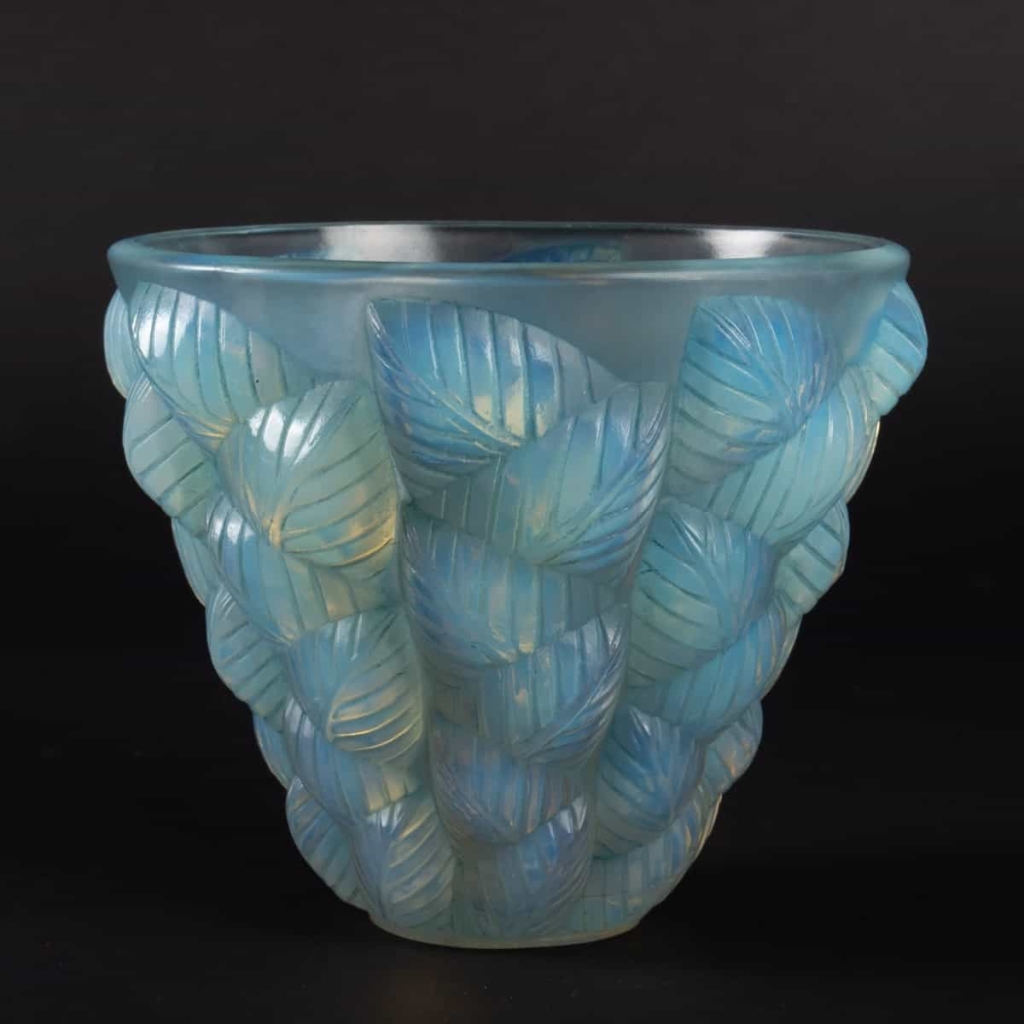 Vase « Moissac » verre opalescent patiné bleu de René LALIQUE | Biron ||||||||