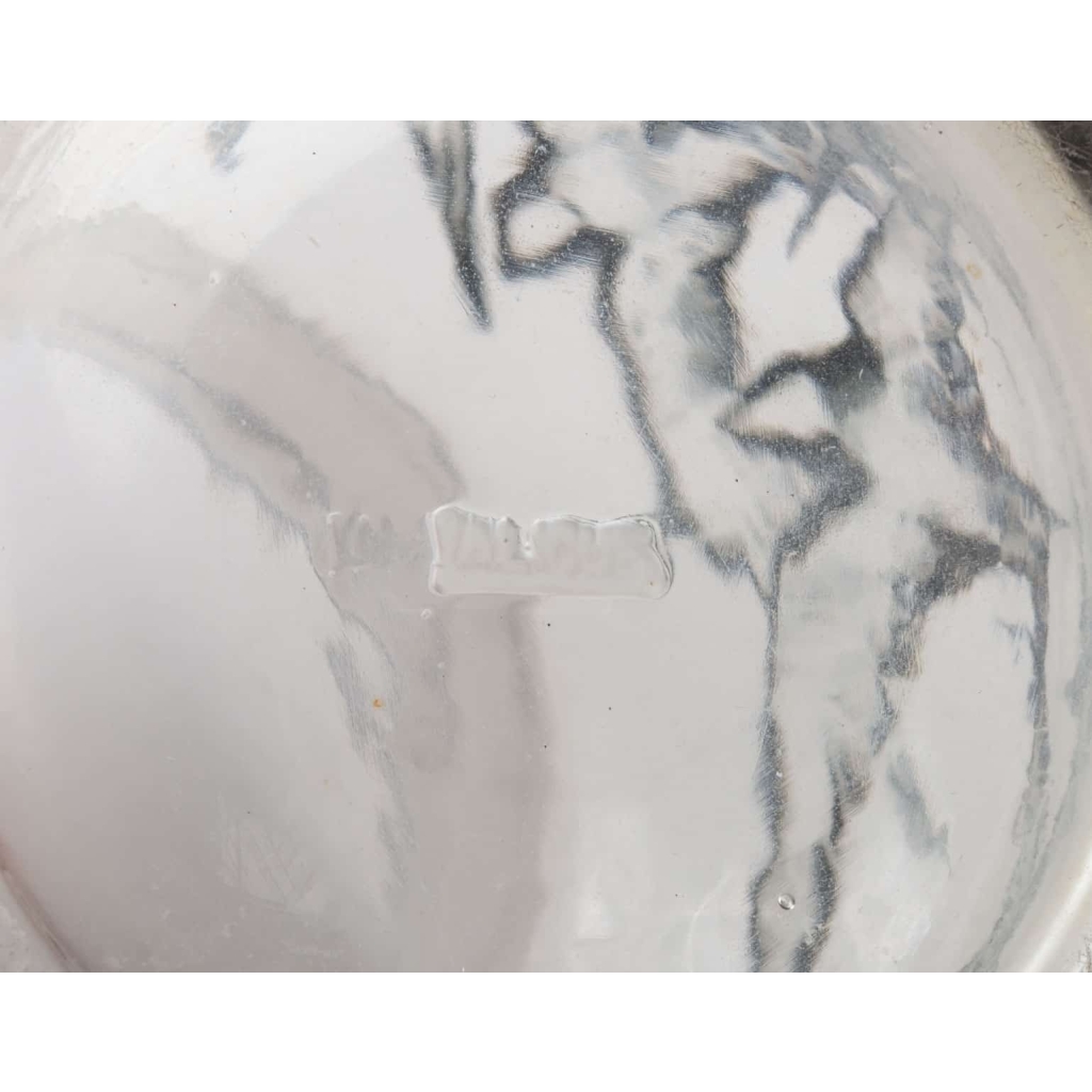 Vase « Hirondelles » verre blanc émaillé bleu de René LALIQUE