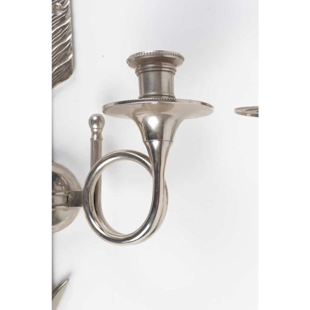 Paire d’appliques en bronze argenté à 2 lumières 20e siècle | Biron Paire d'appliques en bronze argenté à 2 lumières 20e siècle