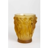 Vase « Bacchantes » verre jaune ambré de René LALIQUE