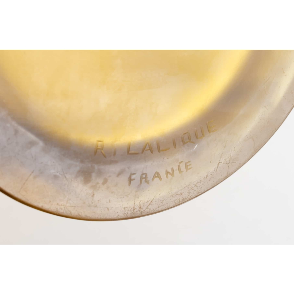 Vase « Bacchantes » verre jaune ambré de René LALIQUE