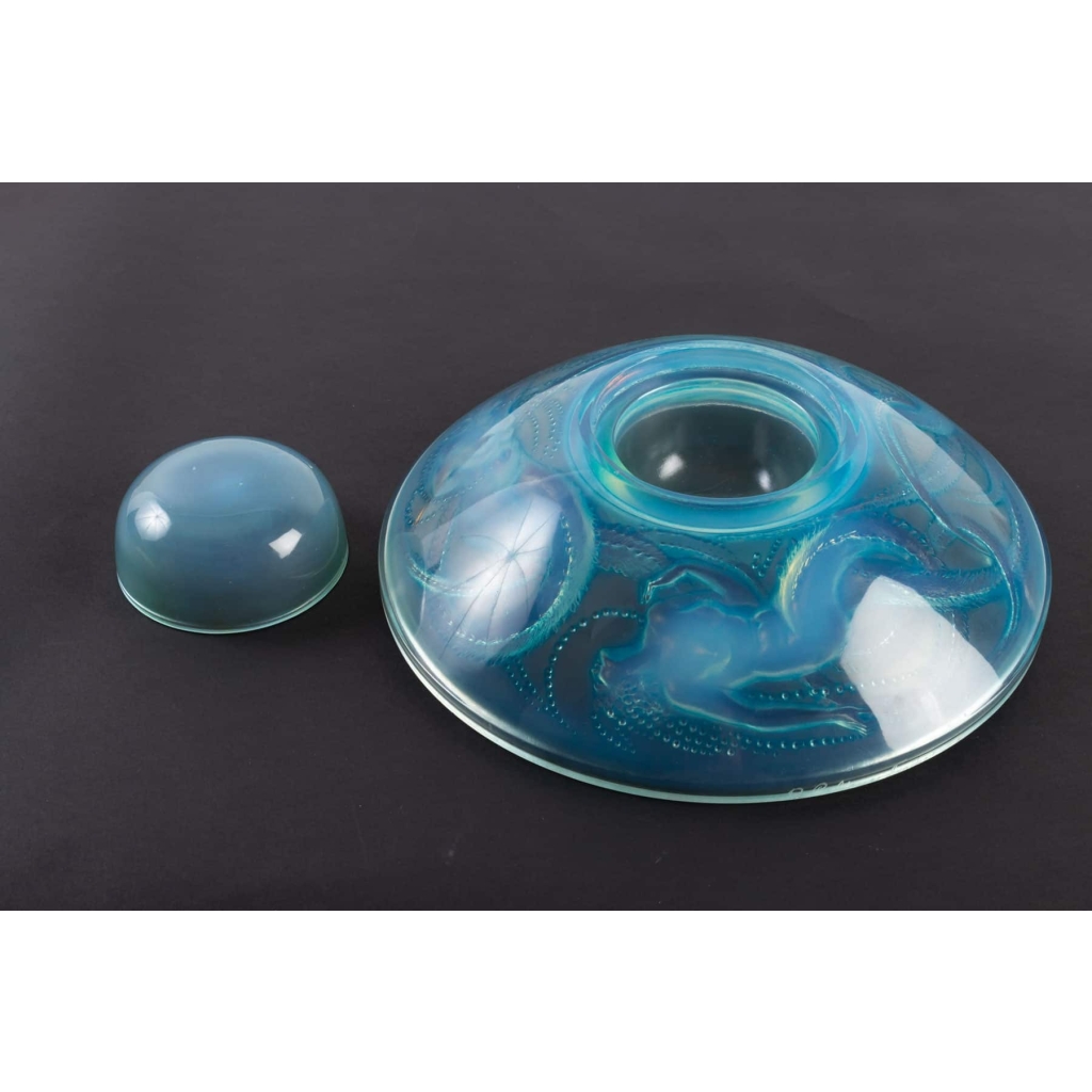 Encrier « Trois Sirènes » verre opalescent patiné bleu de René LALIQUE