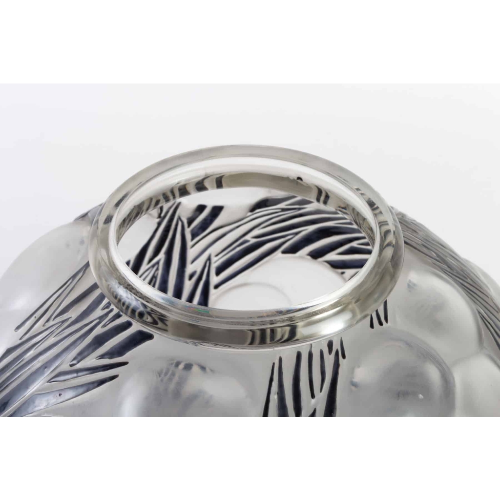 Vase « Oranges » verre blanc émaillé noir de René LALIQUE | Biron Vase « Oranges » verre blanc émaillé noir de René LALIQUE