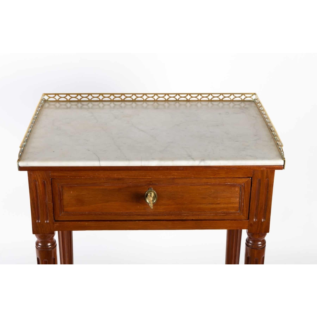 Petite table Louis XVI à écritoire en acajou estampillée CAUMONT 18e siècle | Biron Petite table Louis XVI à écritoire en acajou estampillée CAUMONT 18e siècle