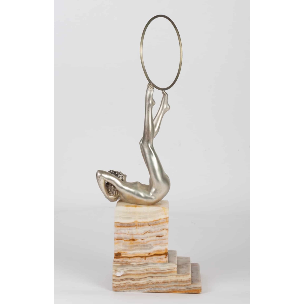 Sculpture en bronze argenté et ONYX signée COLINET JONGLEUSE AU CERCEAU