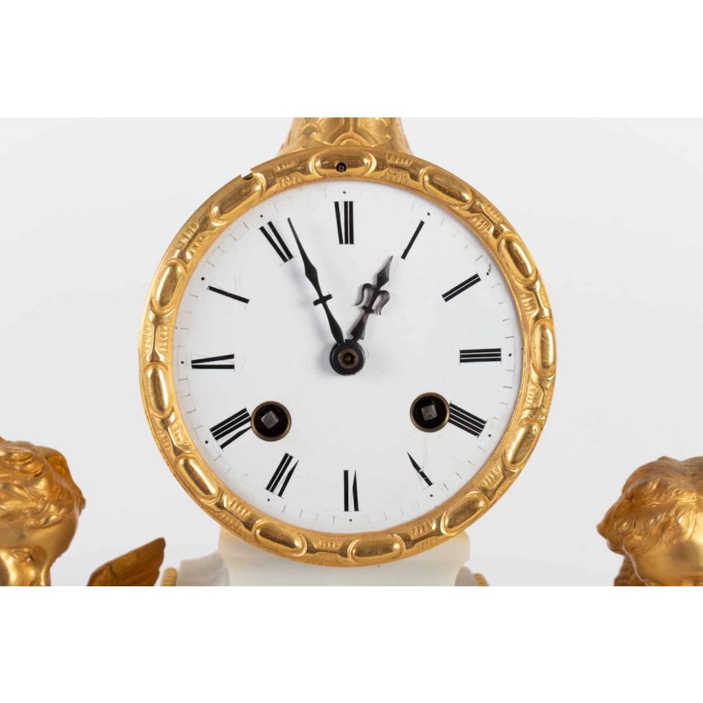 Pas de Deux-Pendule à figures de Chérubins dansant.XIXe, Style Louis XVI.