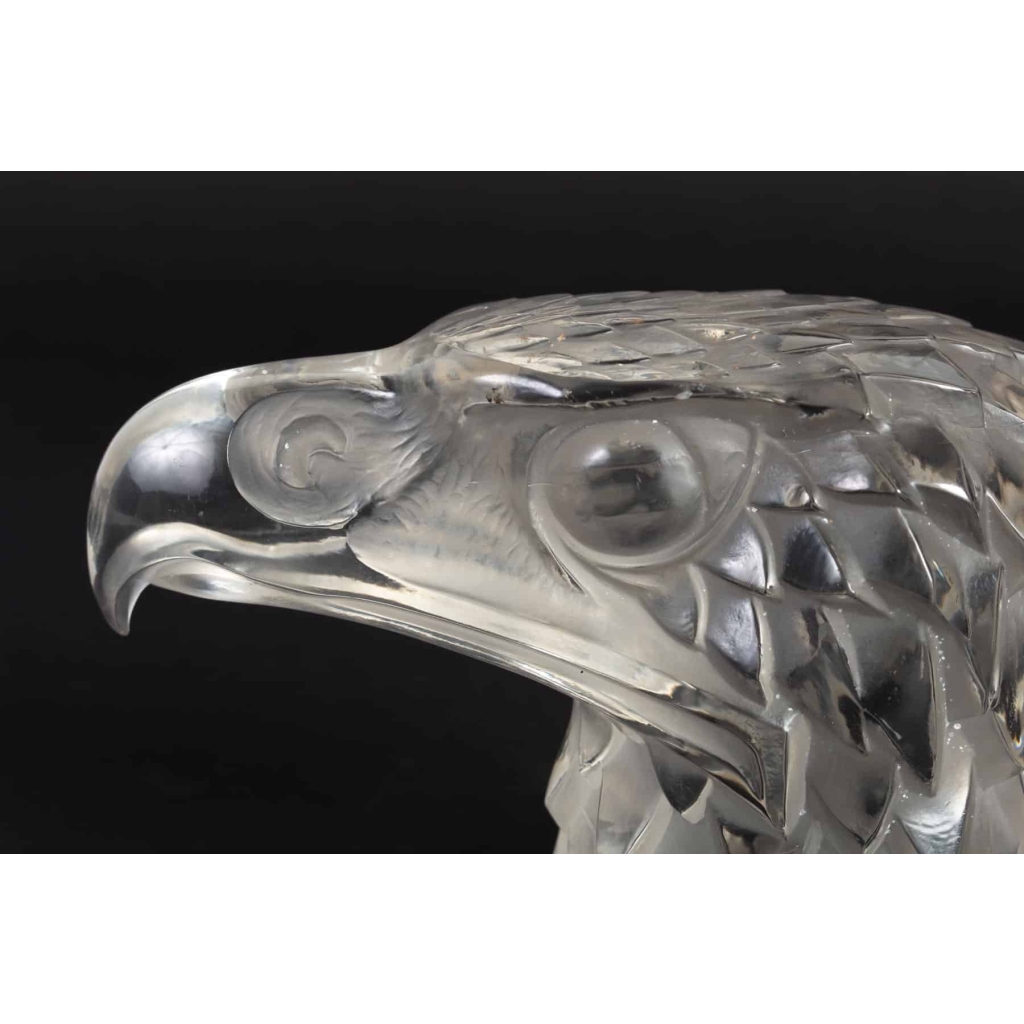 Mascotte Automobile - Bouchon de Radiateur « Tête d’Aigle » verre blanc de René LALIQUE