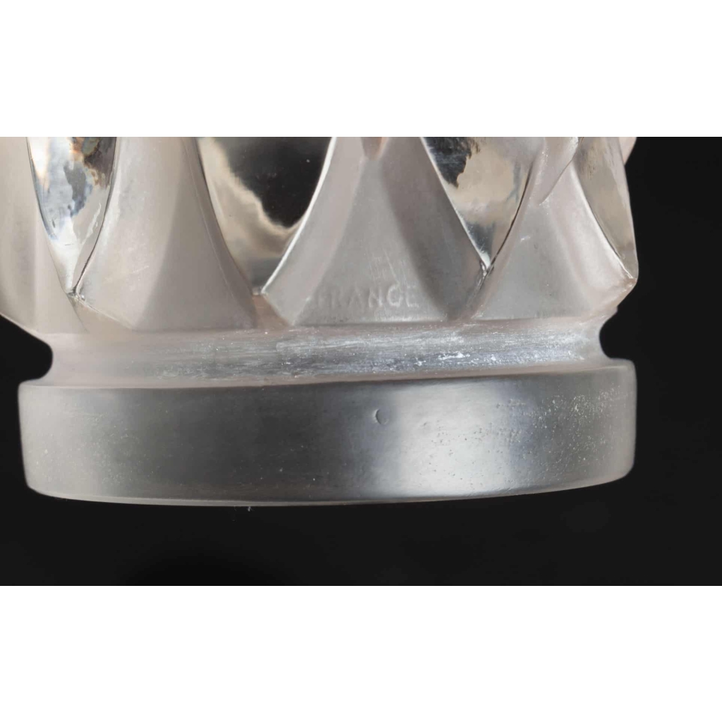 Mascotte Automobile - Bouchon de Radiateur « Tête d’Aigle » verre blanc de René LALIQUE