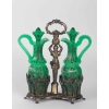 Huilier Vinaigrier en opaline verte et émail or, support en argent 19e siècle | Biron Huilier Vinaigrier en opaline verte et émail or, support en argent 19e siècle