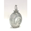 Flacon "Amphitrite" verre blanc patiné bleu-gris de René Lalique