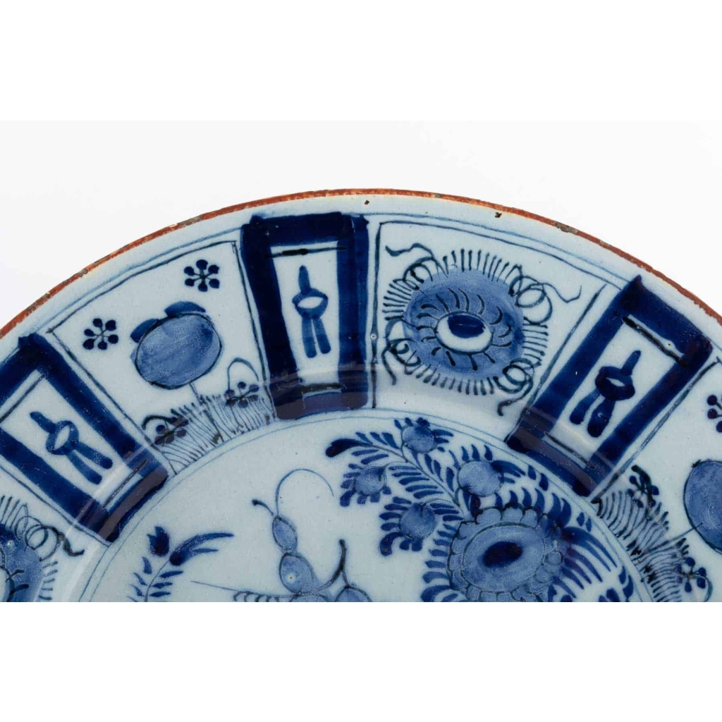 Plat bleu et blanc en porcelaine de DELFT 18e siècle | Biron Plat bleu et blanc en porcelaine de DELFT 18e siècle