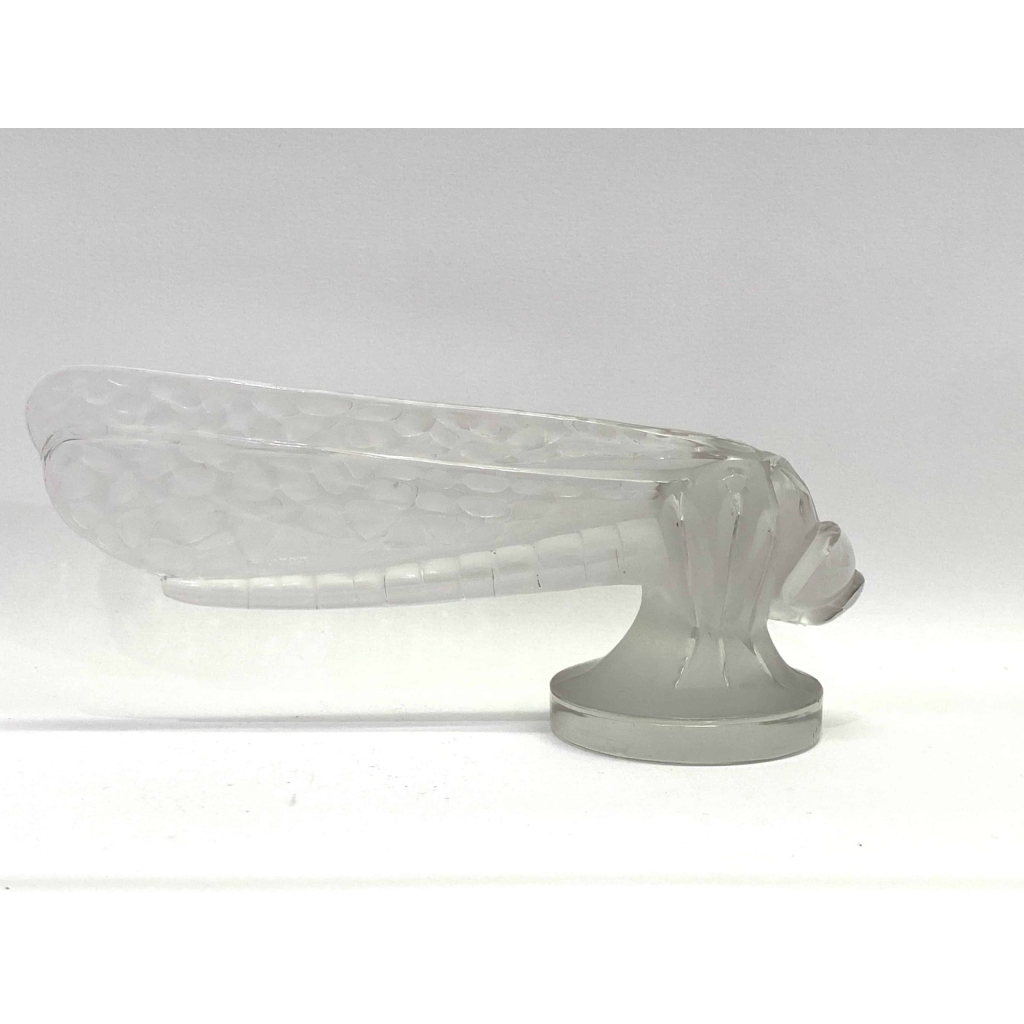 Mascotte « Petite Libellule » verre blanc de René LALIQUE