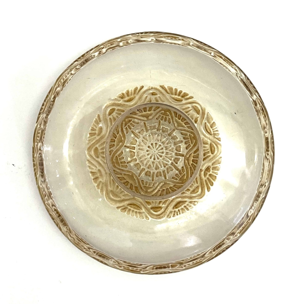 Flacon « Lentilles » verre blanc patiné sépia de René LALIQUE | Biron Flacon "Lentilles" verre blanc patiné sépia de René LALIQUE