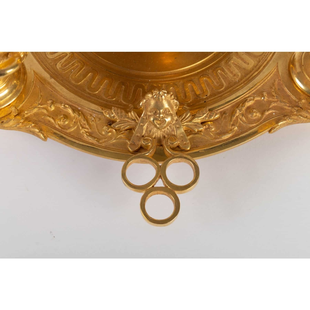 Indispensable…Nécessaire de fumeur de style Néo-Etrusque.Seconde moitié du XIXe siècle. | Biron Indispensable...Nécessaire de fumeur de style Néo-Etrusque.Seconde moitié du XIXe siècle.