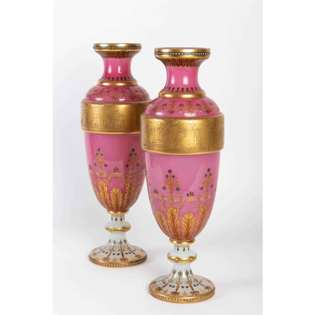 Paire de vases en opaline Napoléon III 19e siècle | Biron Paire de vases en opaline Napoléon III 19e siècle