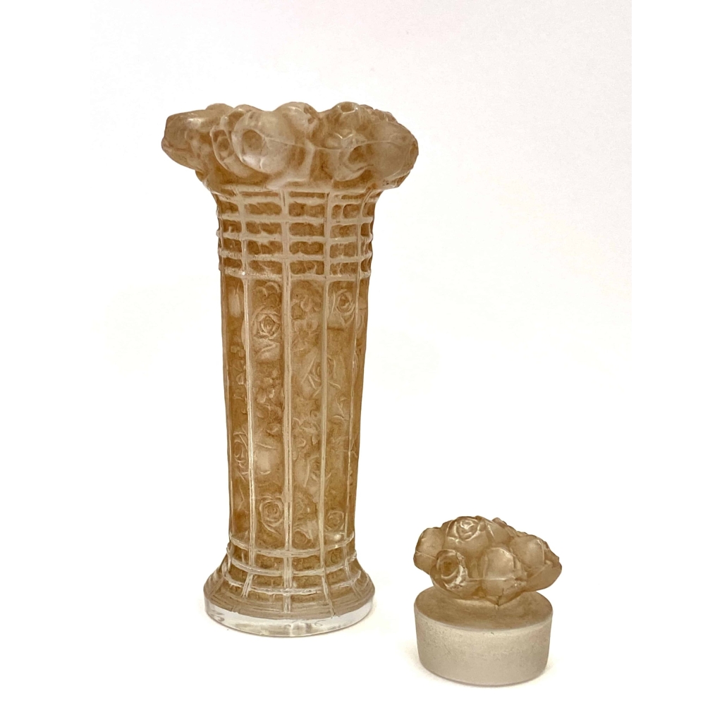 Flacon "Panier de Roses" verre blanc patiné sépia de René Lalique