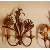 1970′ Paire d’ Appliques en Métal peint à Décor de Tournesols | Biron 1970' Paire d' Appliques en Métal peint à Décor de Tournesols