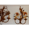 1970′ Paire d’ Appliques en Métal peint à Décor de Tournesols | Biron 1970' Paire d' Appliques en Métal peint à Décor de Tournesols