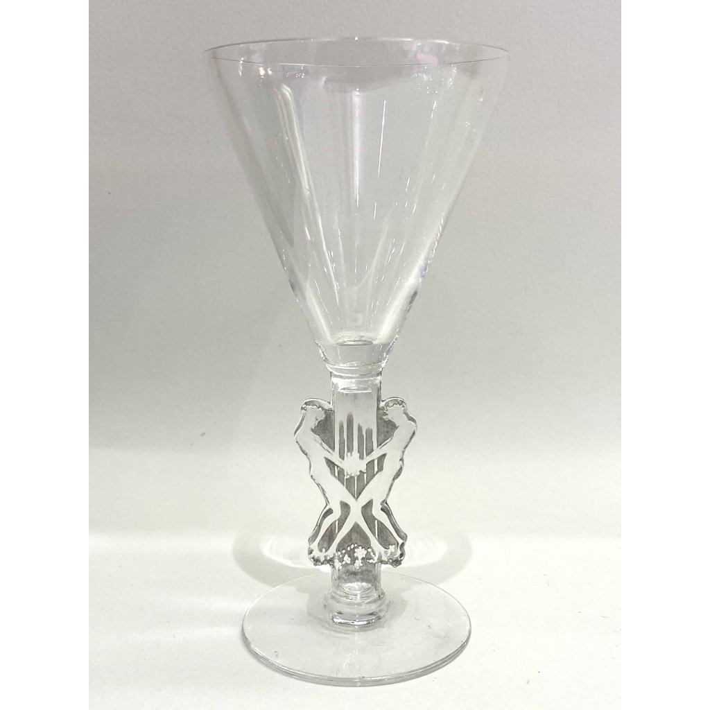 Suite de Neuf 9 Verres à Liqueur « Strasbourg » verre blanc patiné gris de René LALIQUE 11.6cm | Biron Suite de Neuf 9 Verres à Liqueur "Strasbourg" verre blanc patiné gris de René LALIQUE 11.6cm