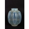 Vase « Six Figurines et Masques » verre opalescent triple couche de René LALIQUE