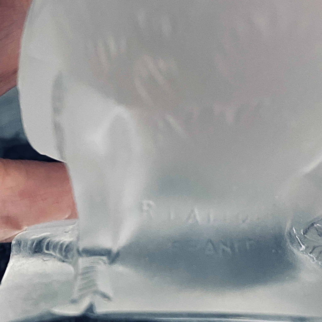 Rene Lalique Presse-Papiers Moineau Sur Socle Ailes Croisées | Biron Rene Lalique Presse-Papiers Moineau Sur Socle Ailes Croisées