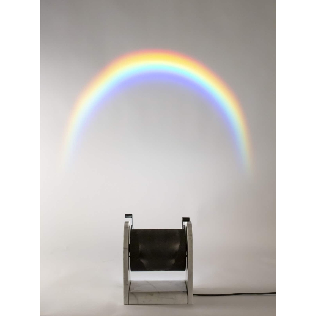 Lampe « Arc-en-ciel » d’Andrea Belossi | Biron Lampe « Arc-en-ciel » d’Andrea Belossi