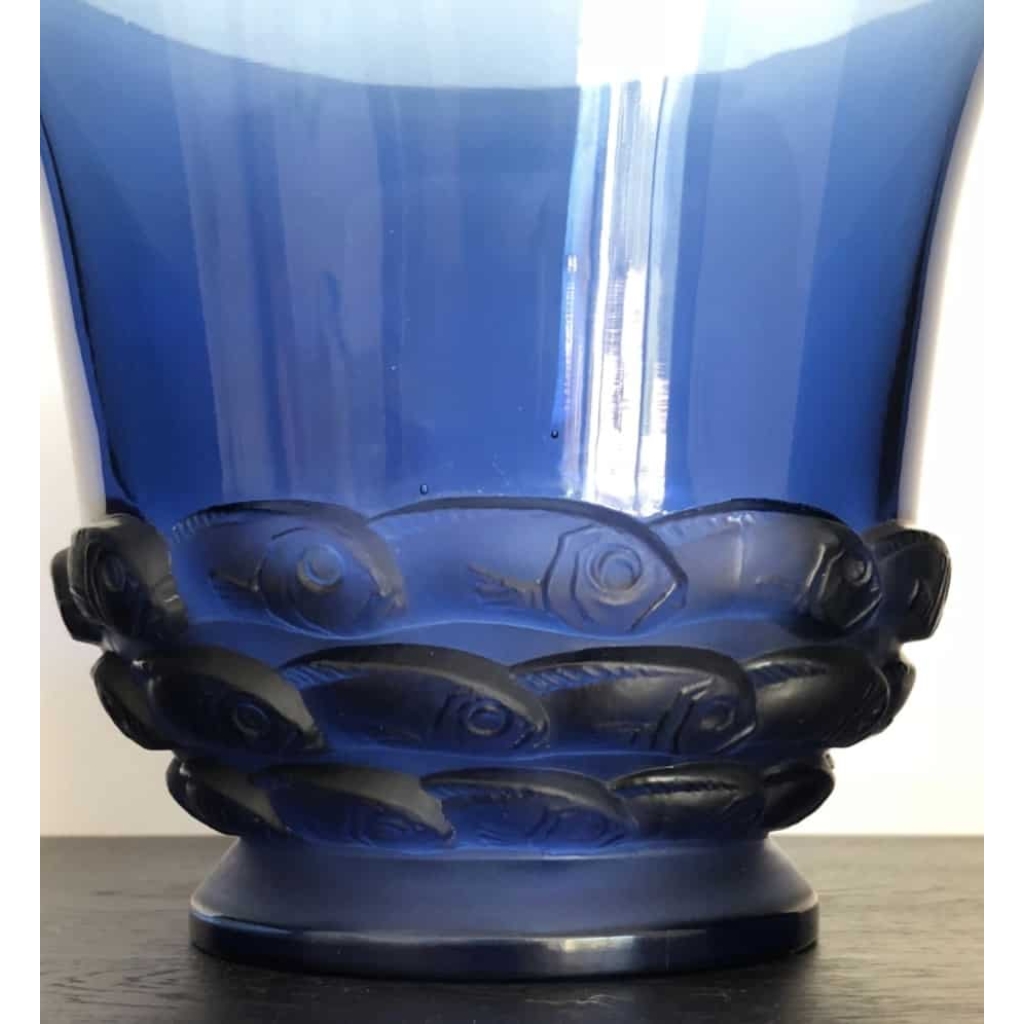 Vase "Monaco" verre bleu saphir de René LALIQUE