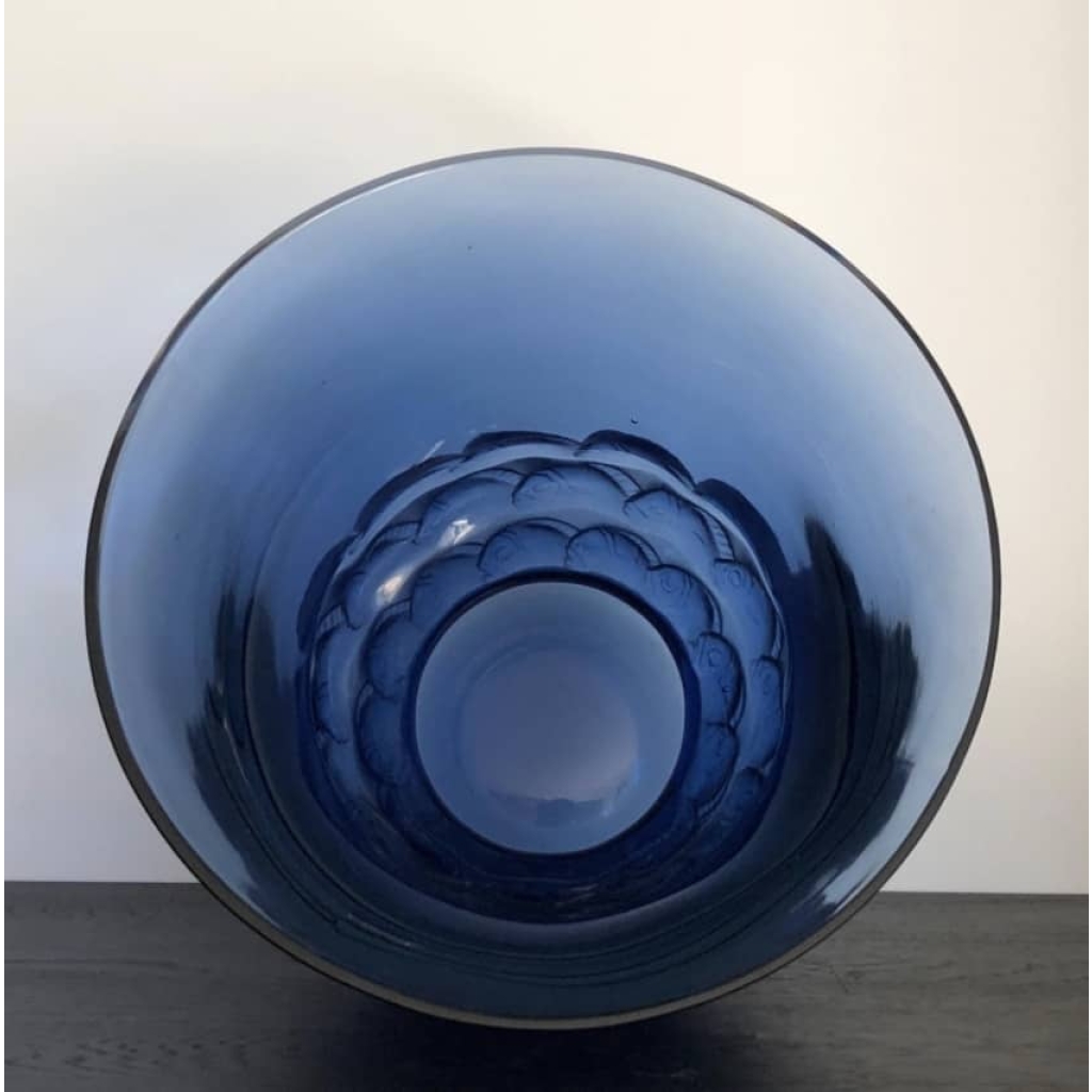 Vase "Monaco" verre bleu saphir de René LALIQUE