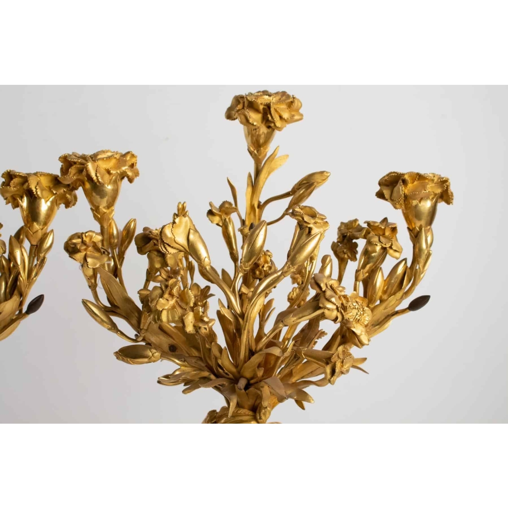 Paire de candélabres style Louis XVI 19e siècle | Biron Paire de candélabres style Louis XVI 19e siècle