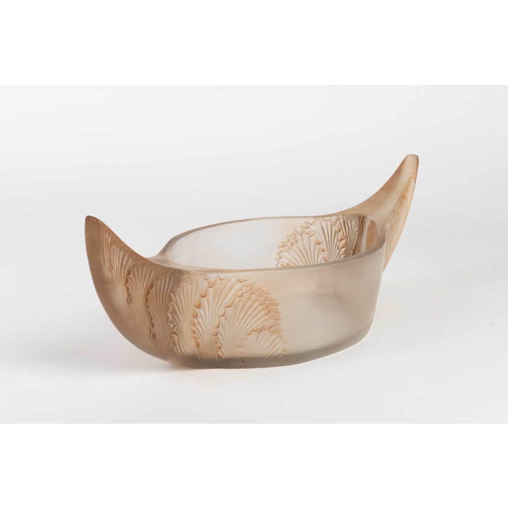 Jardinière « Acanthes » verre blanc patiné sépia de René LALIQUE