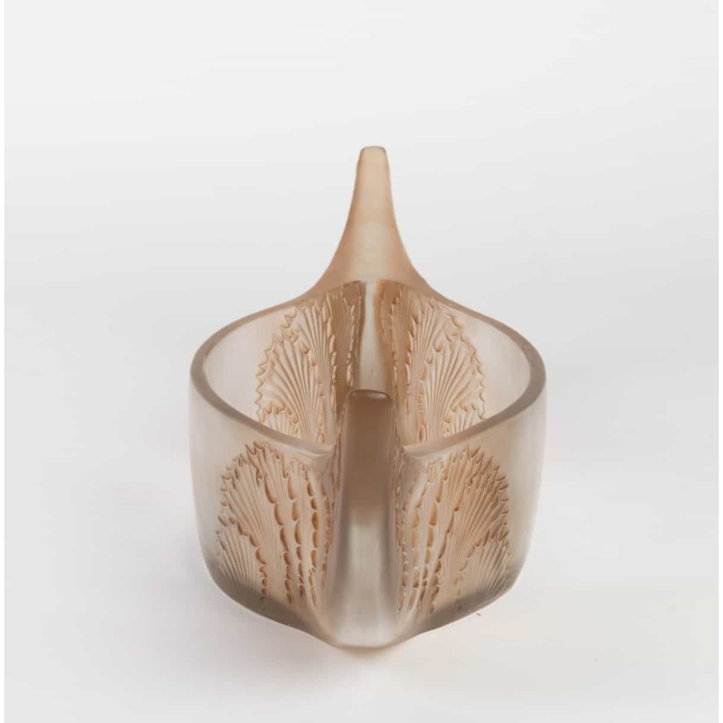 Jardinière « Acanthes » verre blanc patiné sépia de René LALIQUE