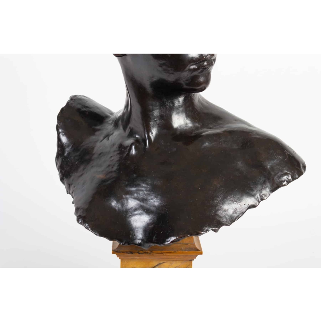 Bronze buste de Diane signé Falguière fondeurs Thiebault Frères | Biron Bronze buste de Diane signé Falguière fondeurs Thiebault Frères