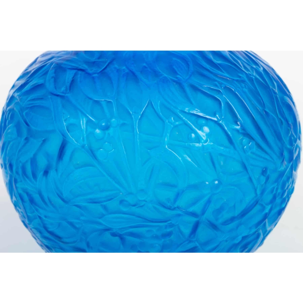 Vase « Gui » verre bleu électrique de René LALIQUE