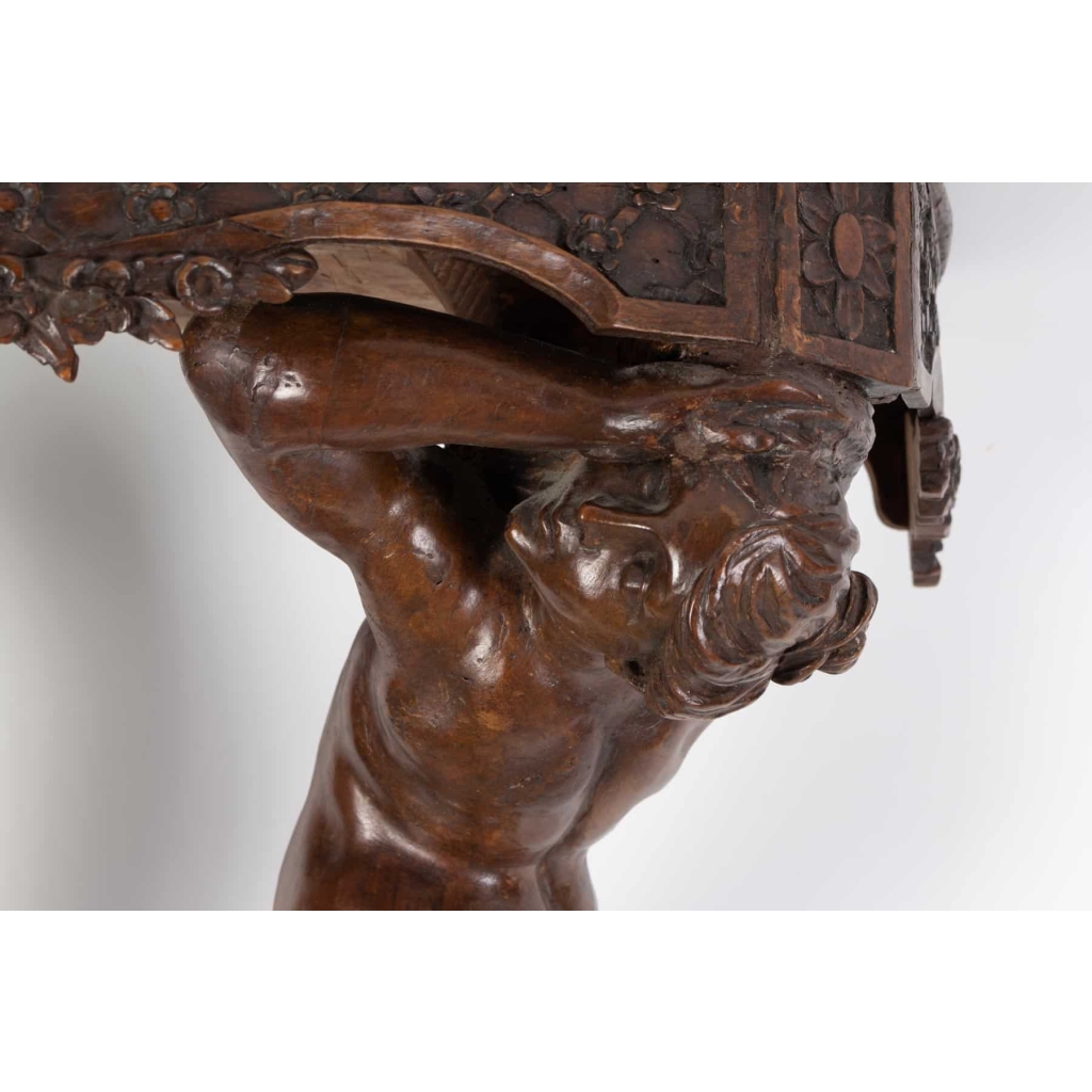 Console Régence en noyer aux Naïades | Biron Console Régence en noyer aux Naïades