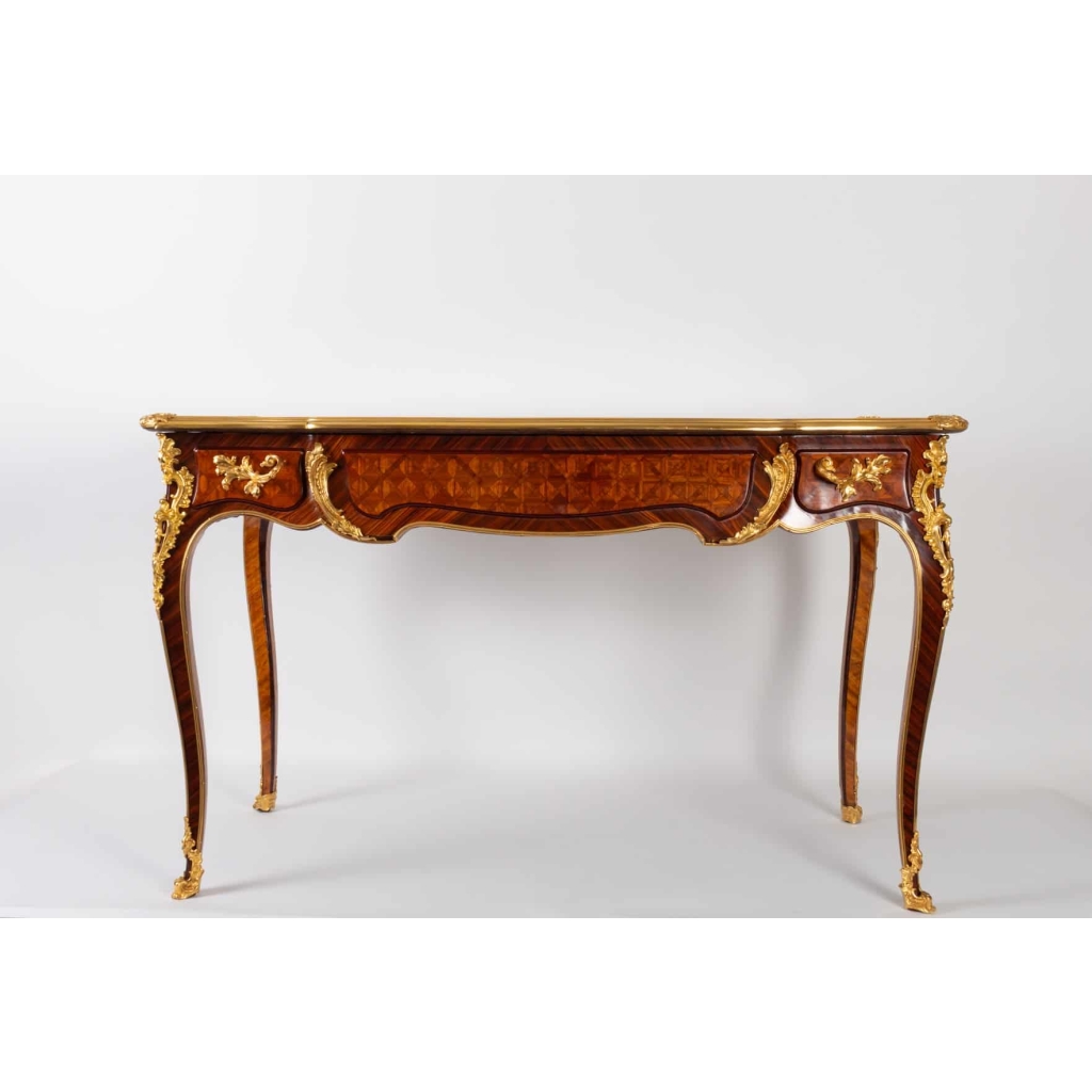 Bureau de style Louis XV. | Biron ||||||||||
