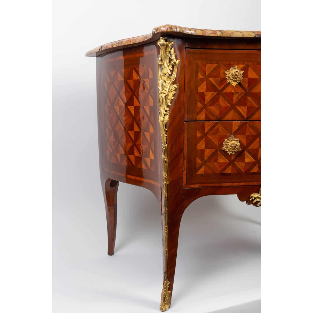 Commode 18e siècle en marqueterie estampillée DOIRAT | Biron Commode 18e siècle en marqueterie estampillée DOIRAT