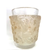 Vase « Bacchus » verre blanc patiné sépia de René LALIQUE | Biron Vase "Bacchus" verre blanc patiné sépia de René LALIQUE