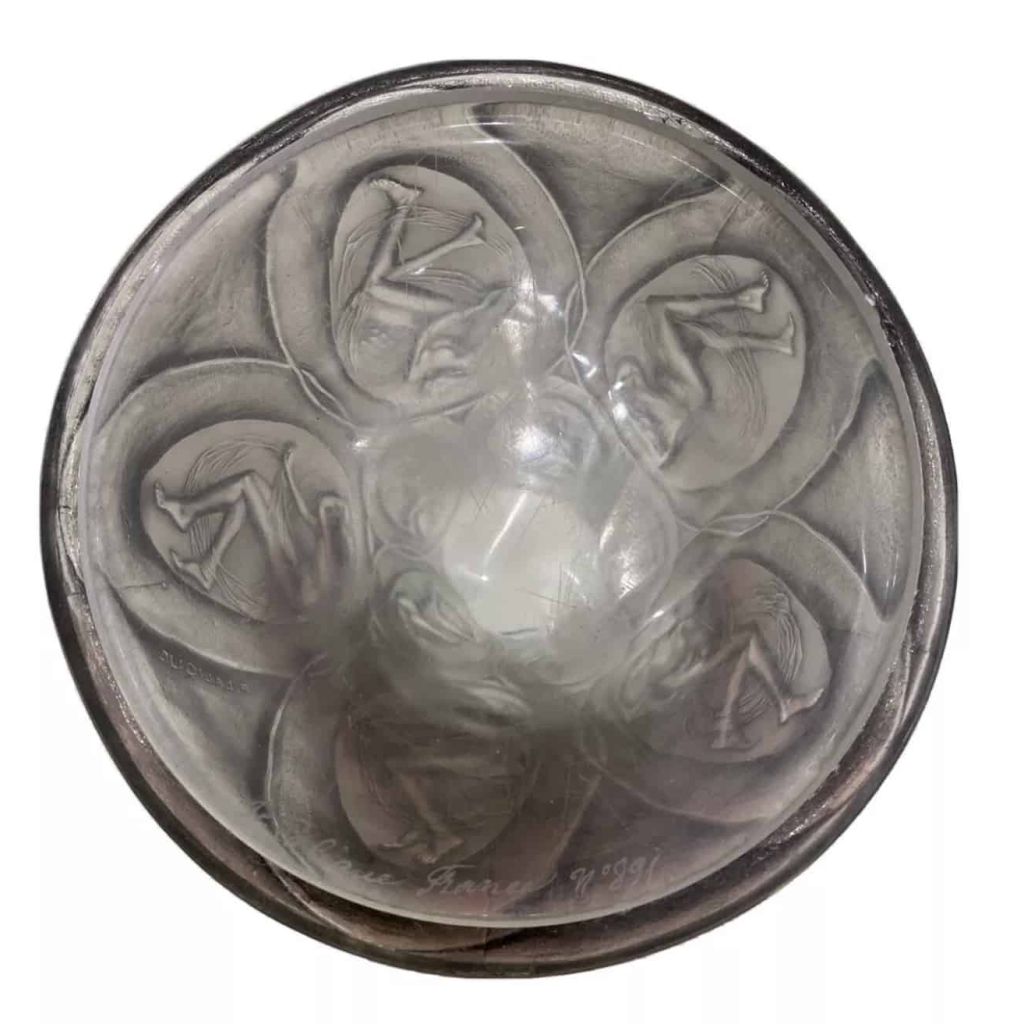 Vase « Camées » verre blanc patiné gris de René LALIQUE | Biron Vase "Camées" verre blanc patiné gris de René LALIQUE