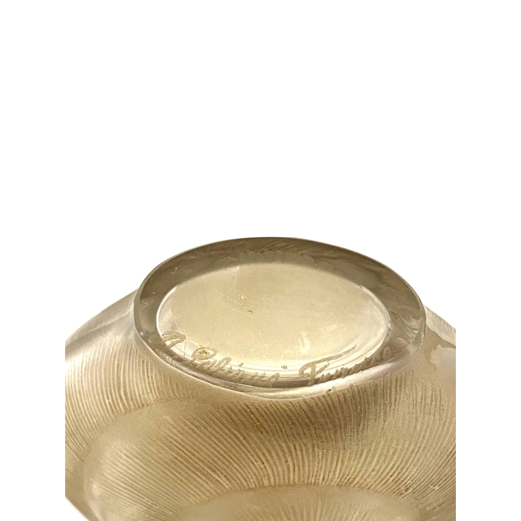 Flacon « Amphitrite » verre blanc patiné sépia de René LALIQUE | Biron Flacon "Amphitrite" verre blanc patiné sépia de René LALIQUE