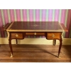Bureau de style Louis XV. | Biron ||||