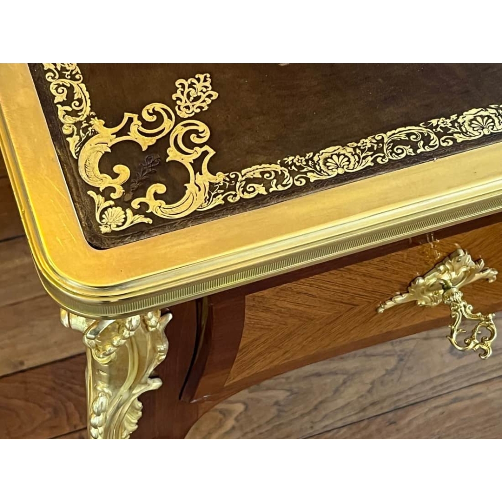 Bureau de style Louis XV. | Biron Bureau de style Louis XV.