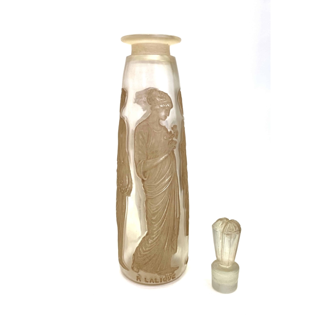 Flacon « Ambre Antique » pour Coty verre blanc patiné sépia de René LALIQUE | Biron Flacon "Ambre Antique" pour Coty verre blanc patiné sépia de René LALIQUE