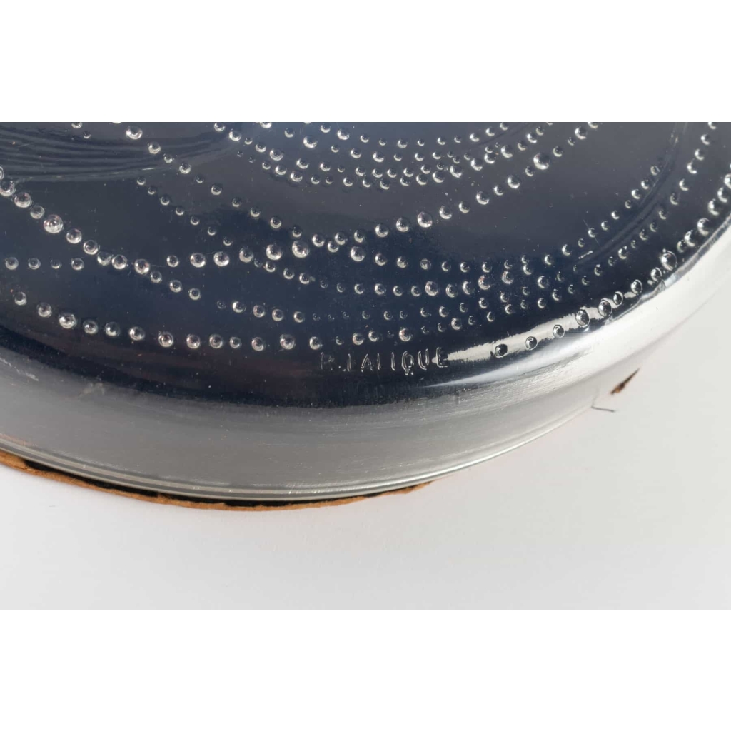 Boite « Deux Sirènes » verre opalescent base satin noir de René LALIQUE | Biron Boite « Deux Sirènes » verre opalescent base satin noir de René LALIQUE
