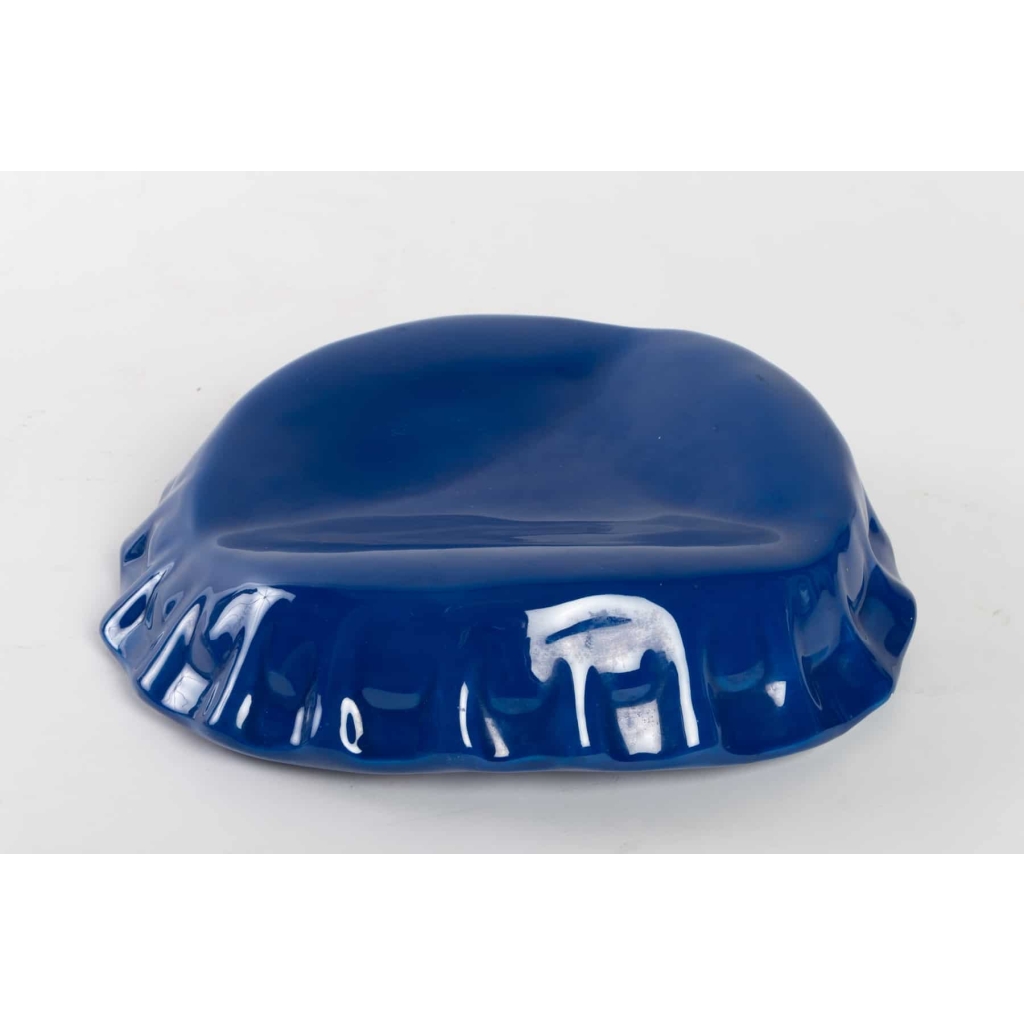 Vide-poches formant capsule en porcelaine bleu-roi émaillée | Biron |||||||