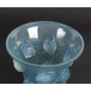 Vase « Saint-François » verre opalescent patiné bleu de René LALIQUE | Biron Vase « Saint-François » verre opalescent patiné bleu de René LALIQUE