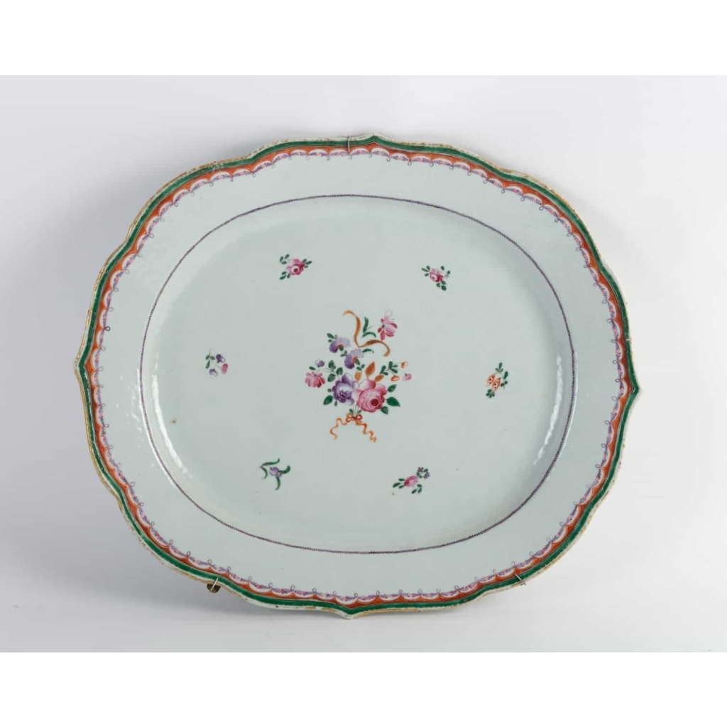 Plat en porcelaine de la Compagnie des Indes 18e siècle | Biron ||||||