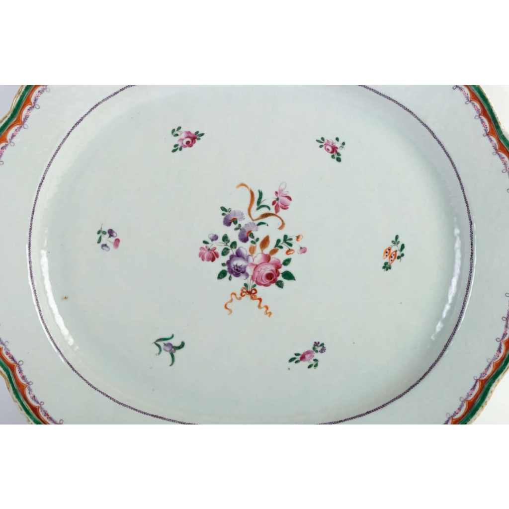 Plat en porcelaine de la Compagnie des Indes 18e siècle | Biron Plat en porcelaine de la Compagnie des Indes 18e siècle