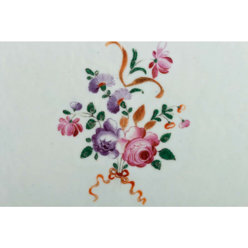 Plat en porcelaine de la Compagnie des Indes 18e siècle | Biron Plat en porcelaine de la Compagnie des Indes 18e siècle