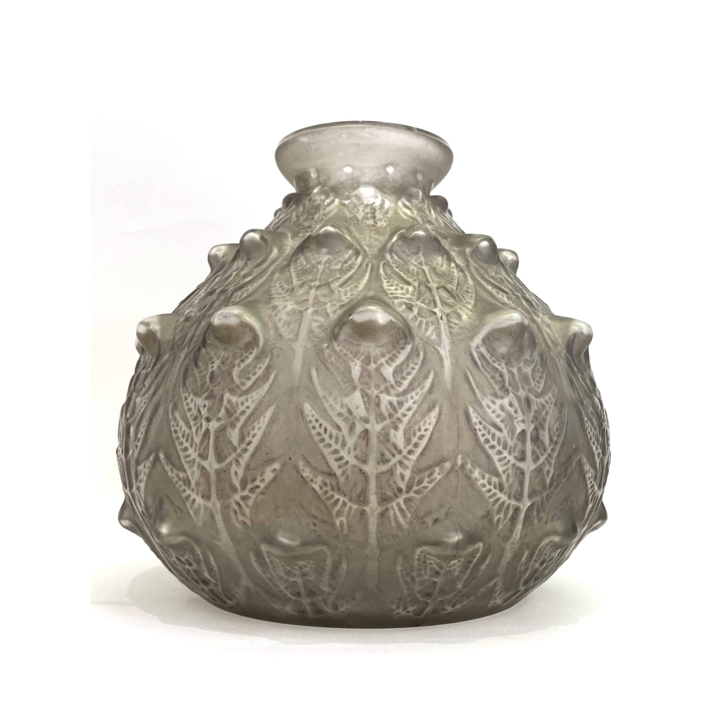 Vase « Fougères » verre blanc patiné gris de René LALIQUE | Biron Vase "Fougères" verre blanc patiné gris de René LALIQUE